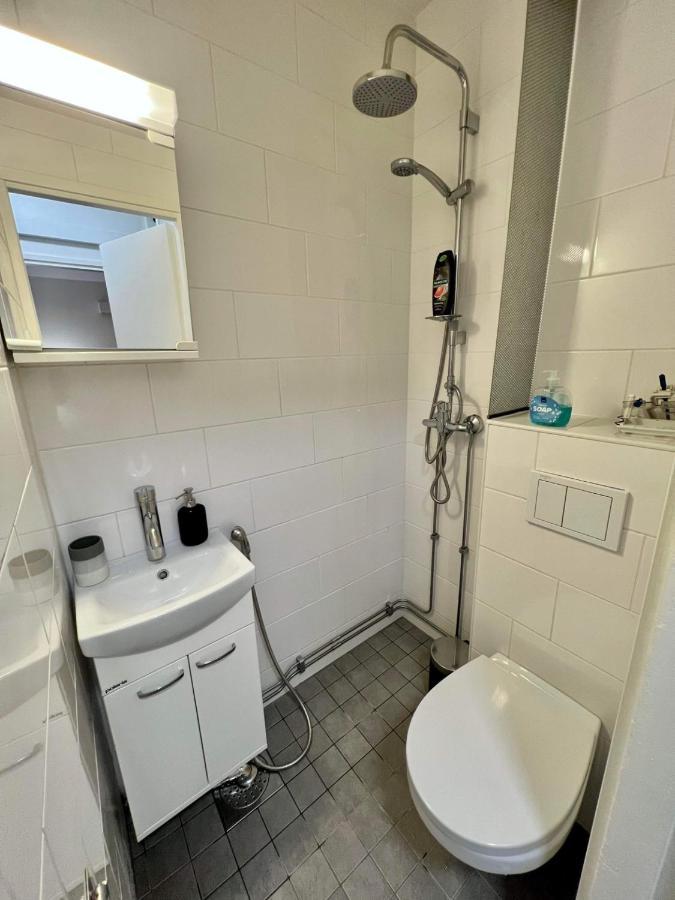 Charming Central Apartment Хелзинки Екстериор снимка
